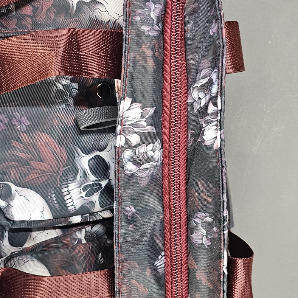 Skull Print Purse- Black and Red - Picture 6 of 6